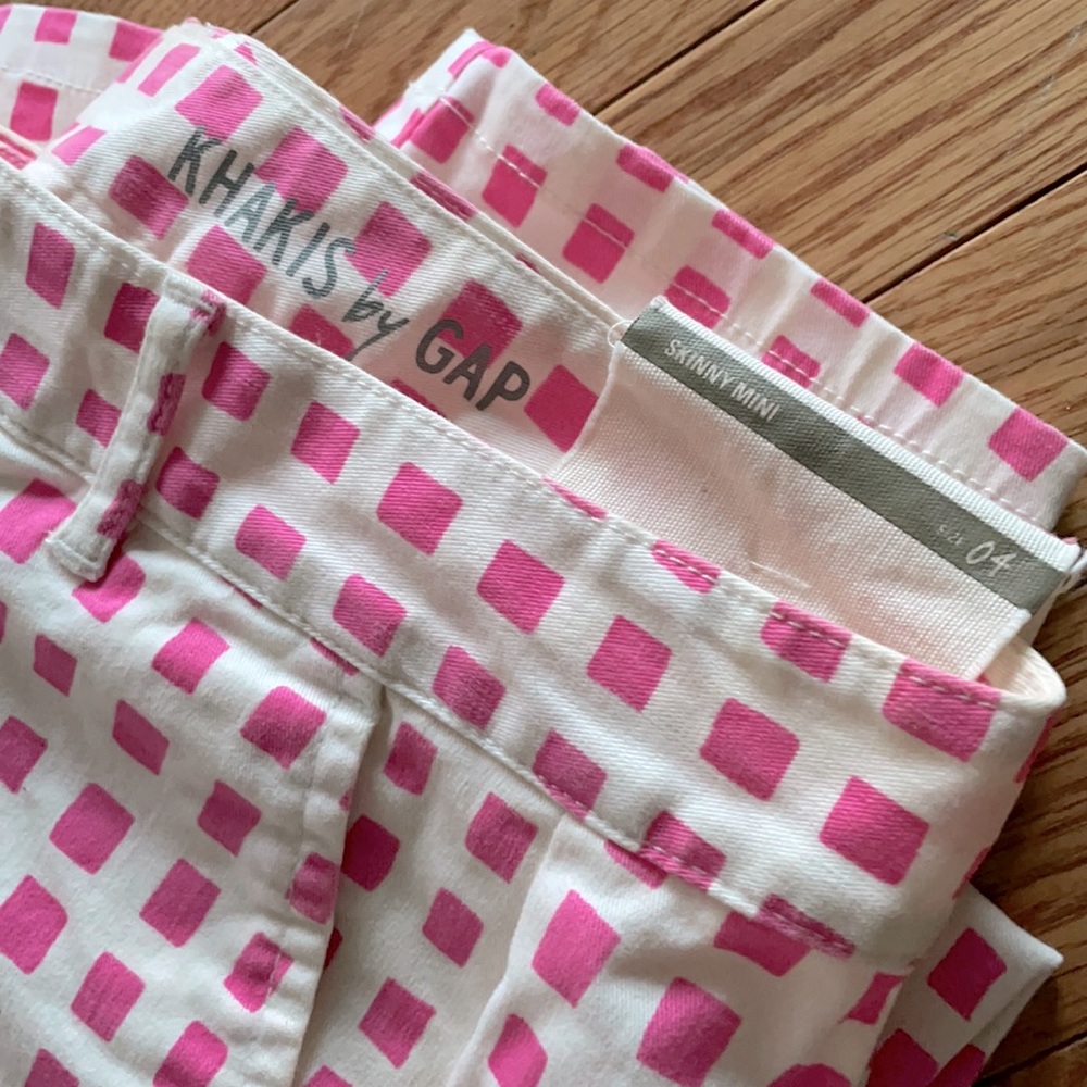GAP size 4 “skinny minni” checkered pants